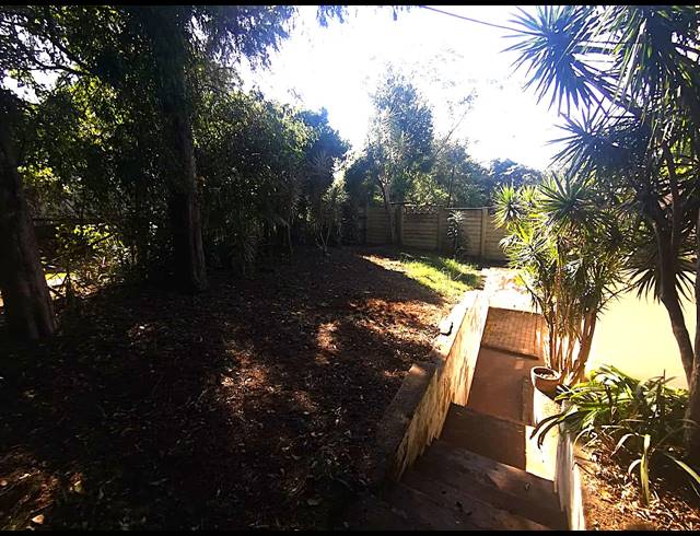 1 BEDROOM FREESTANDING TO LET IN HILLCREST CENTRAL